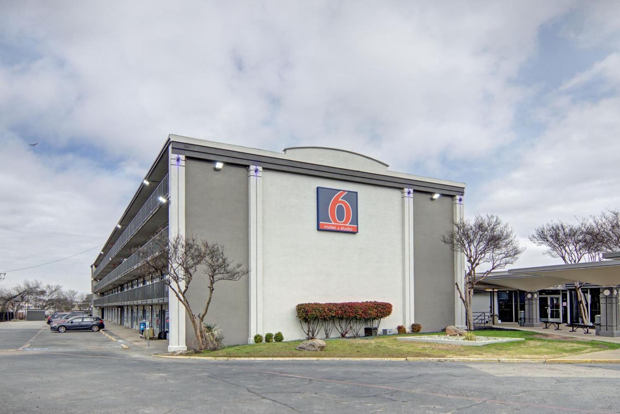 Motel 6 Mesquite, Tx Town East Zewnętrze zdjęcie